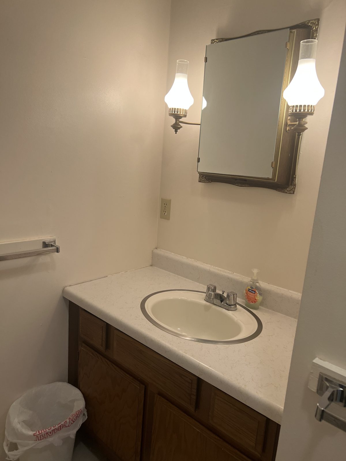 Apartment 2 bathroom