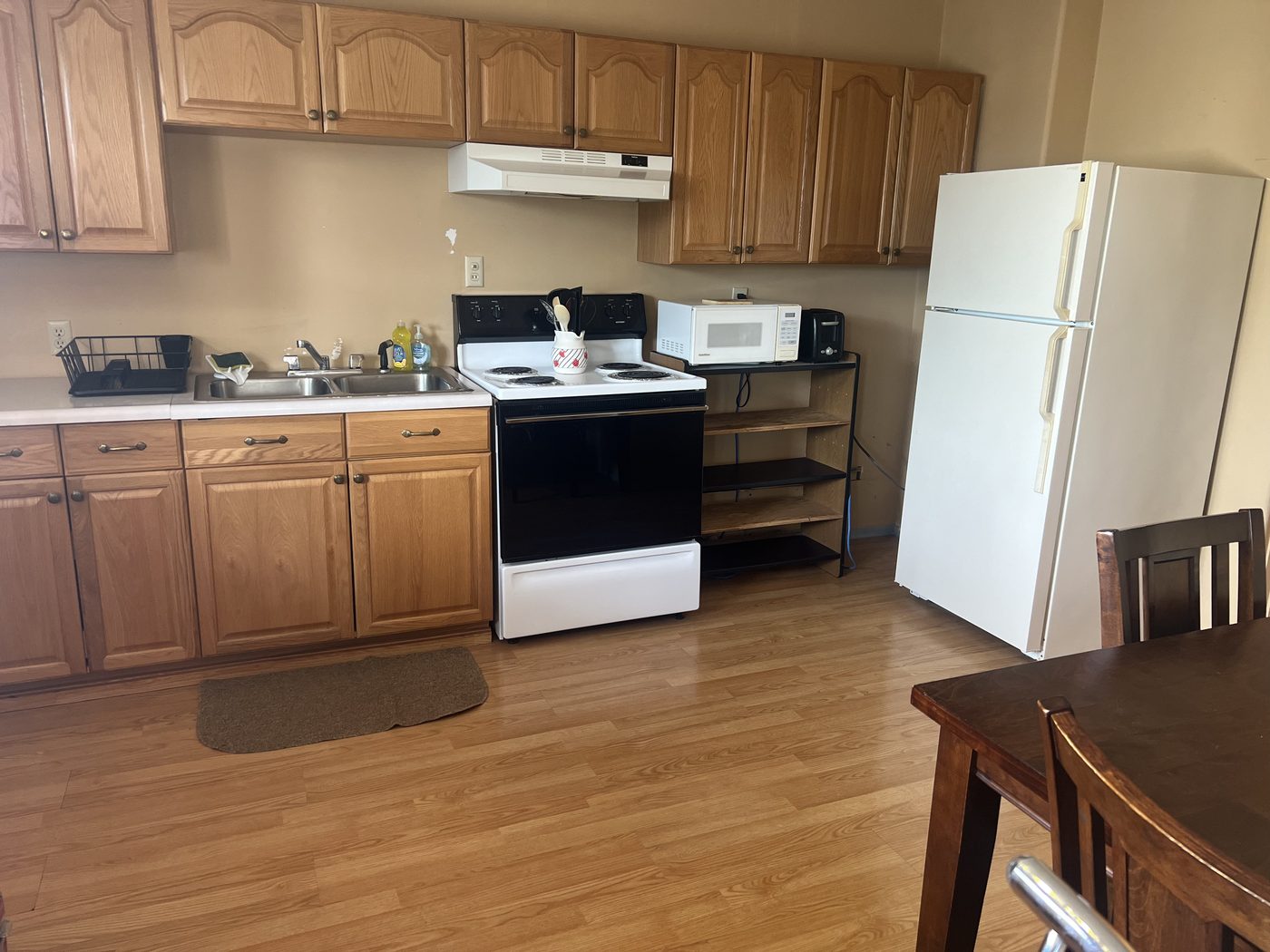 Apartment 4 kitchen